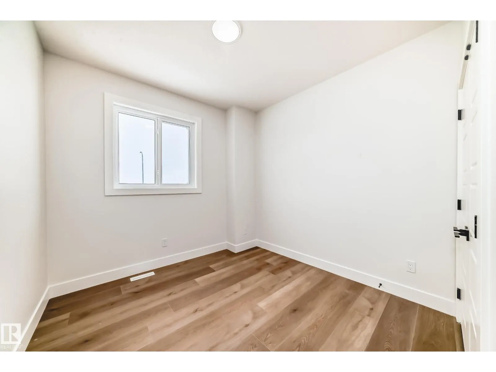 5024 67 ST