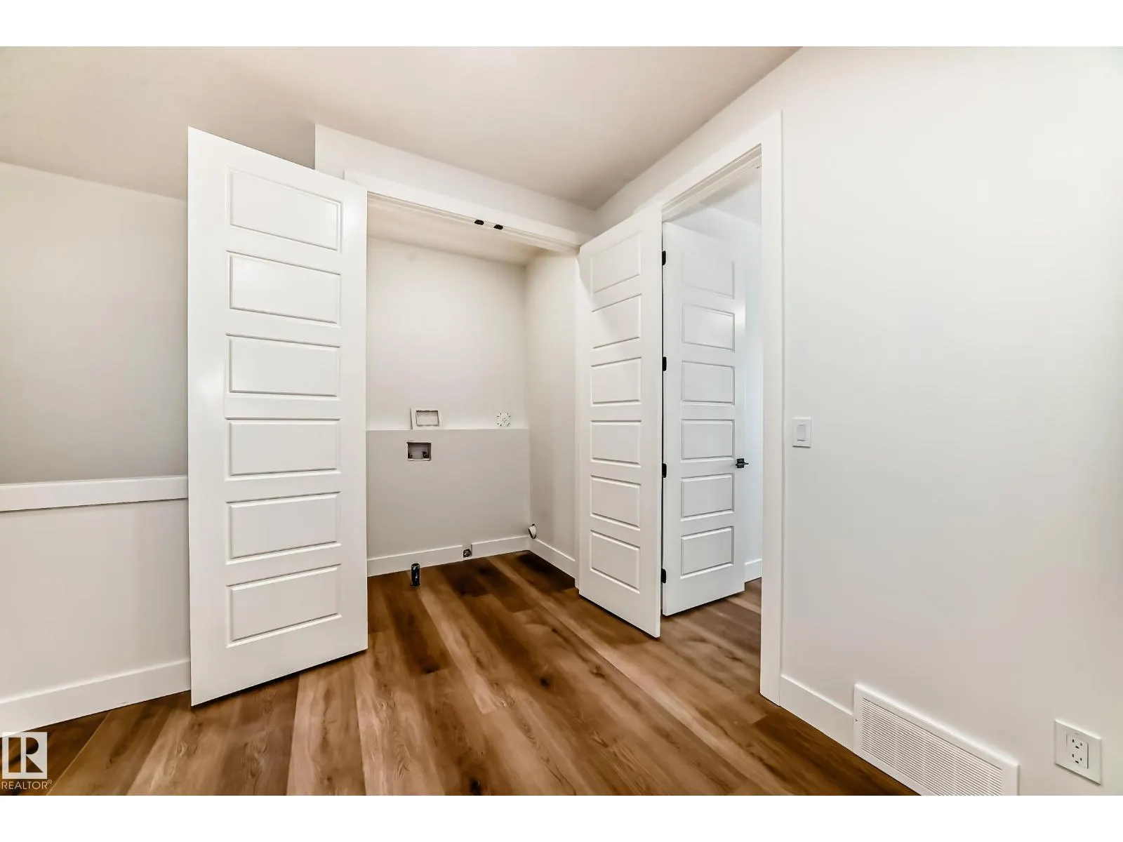 5024 67 ST