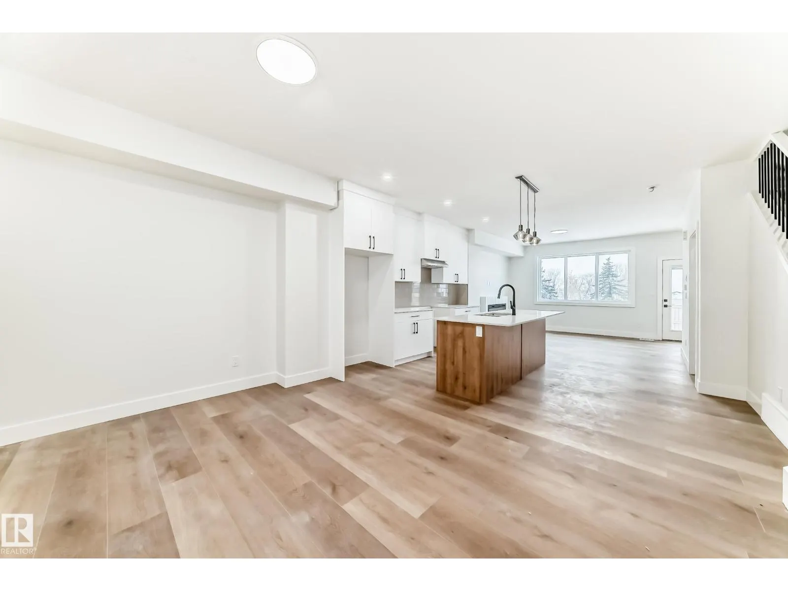5024 67 ST