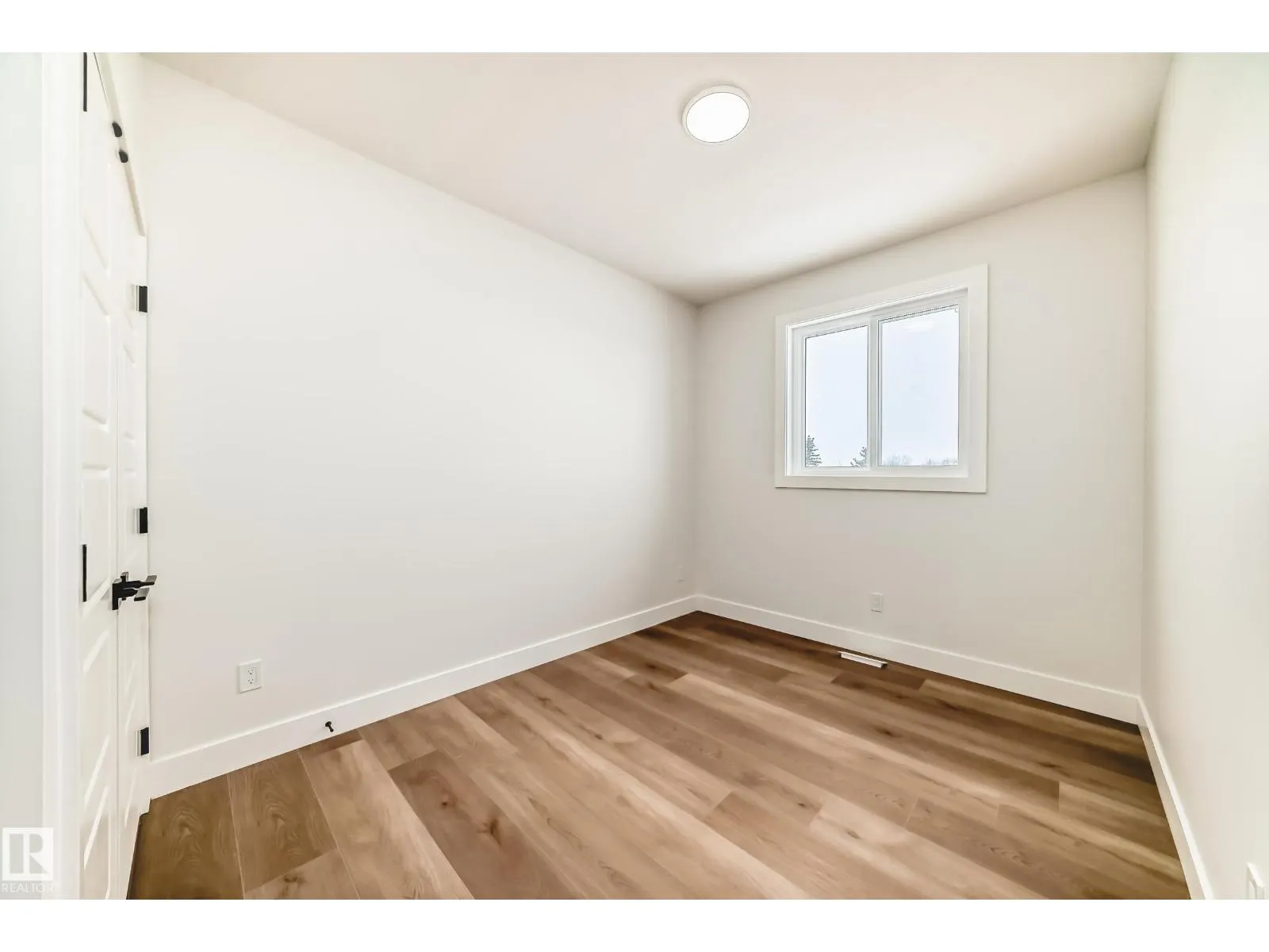 5024 67 ST
