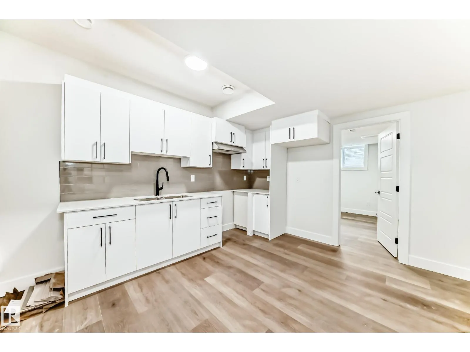 5024 67 ST