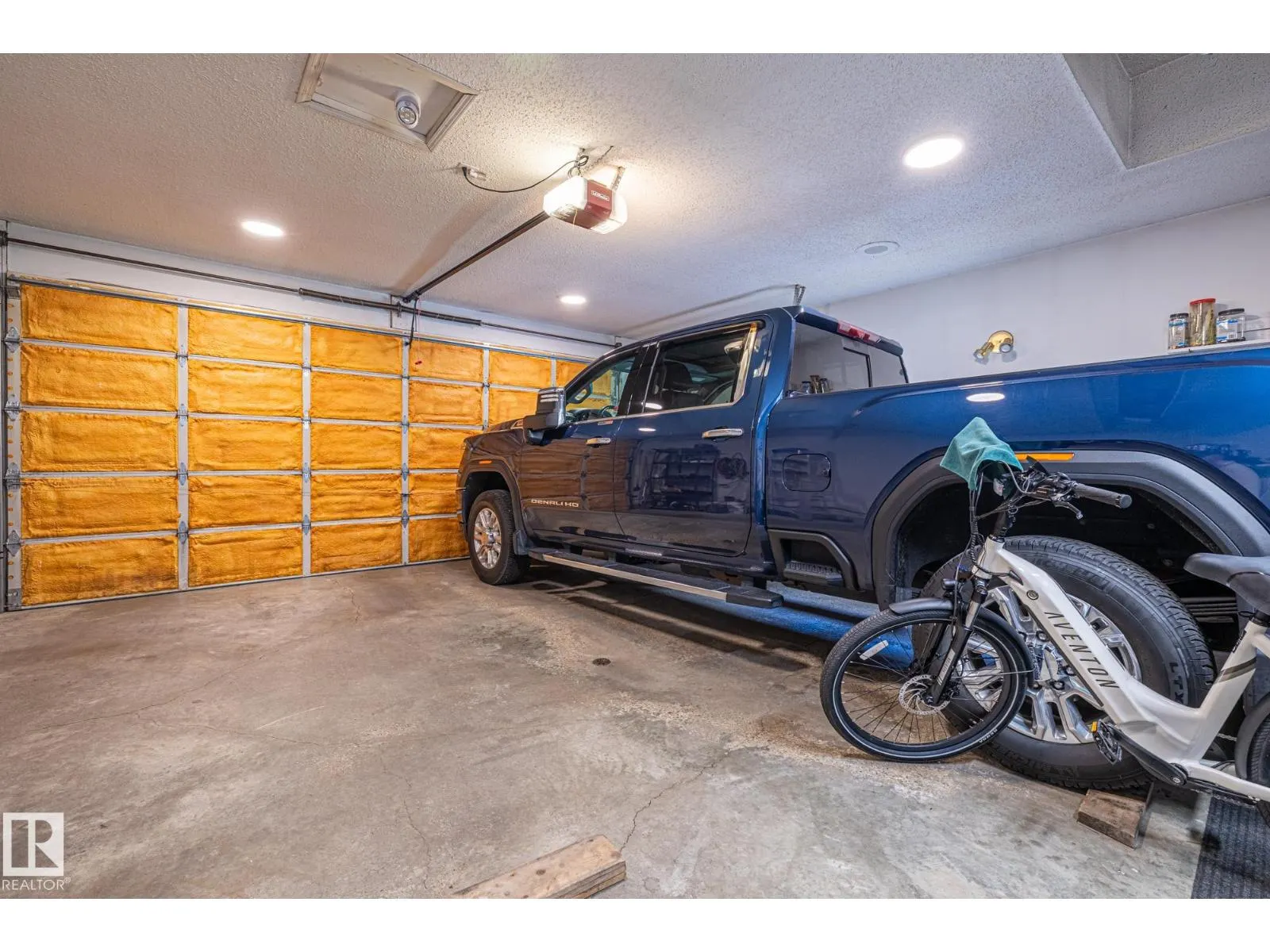 18931 89 AV NW