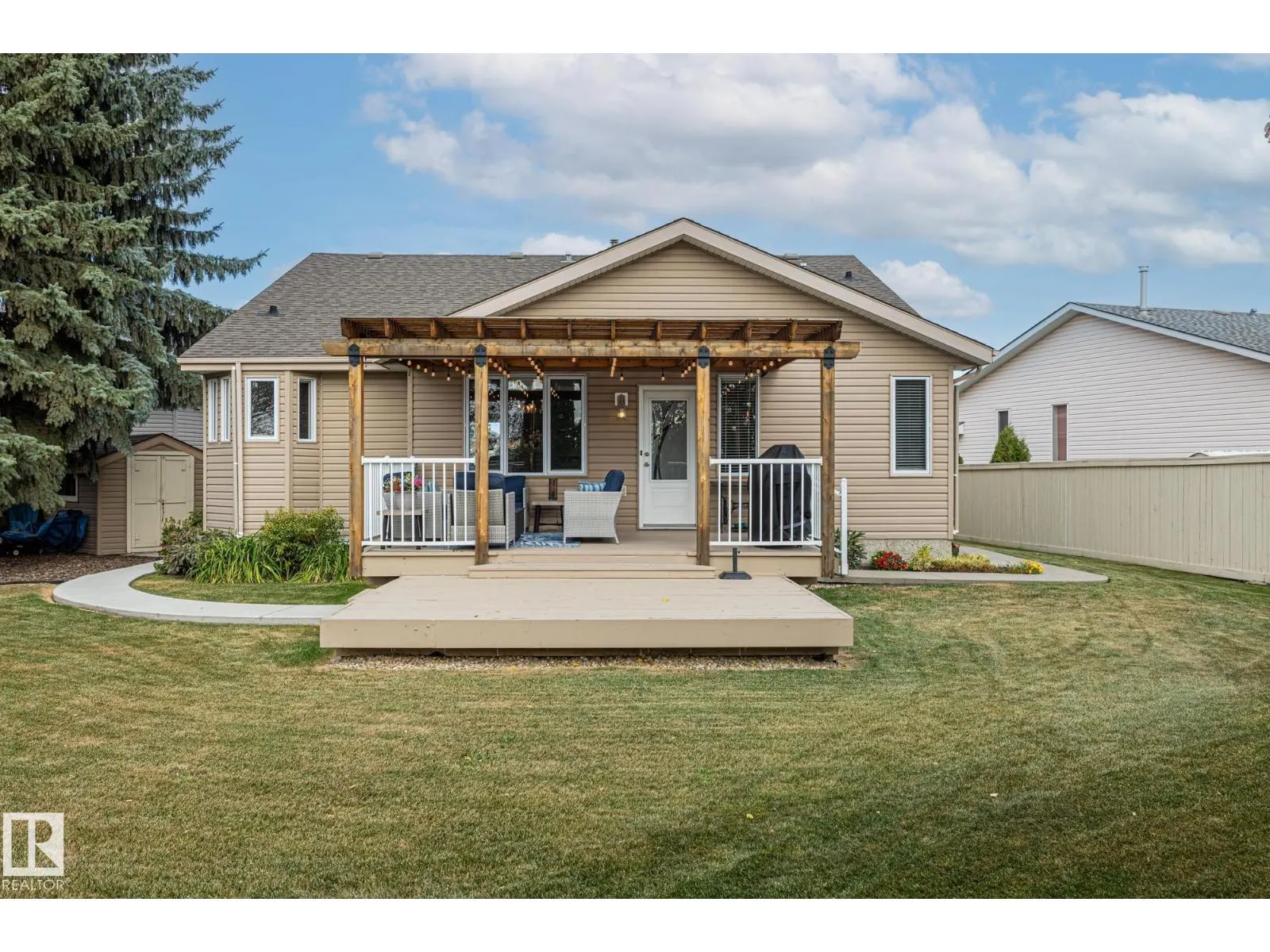 18931 89 AV NW