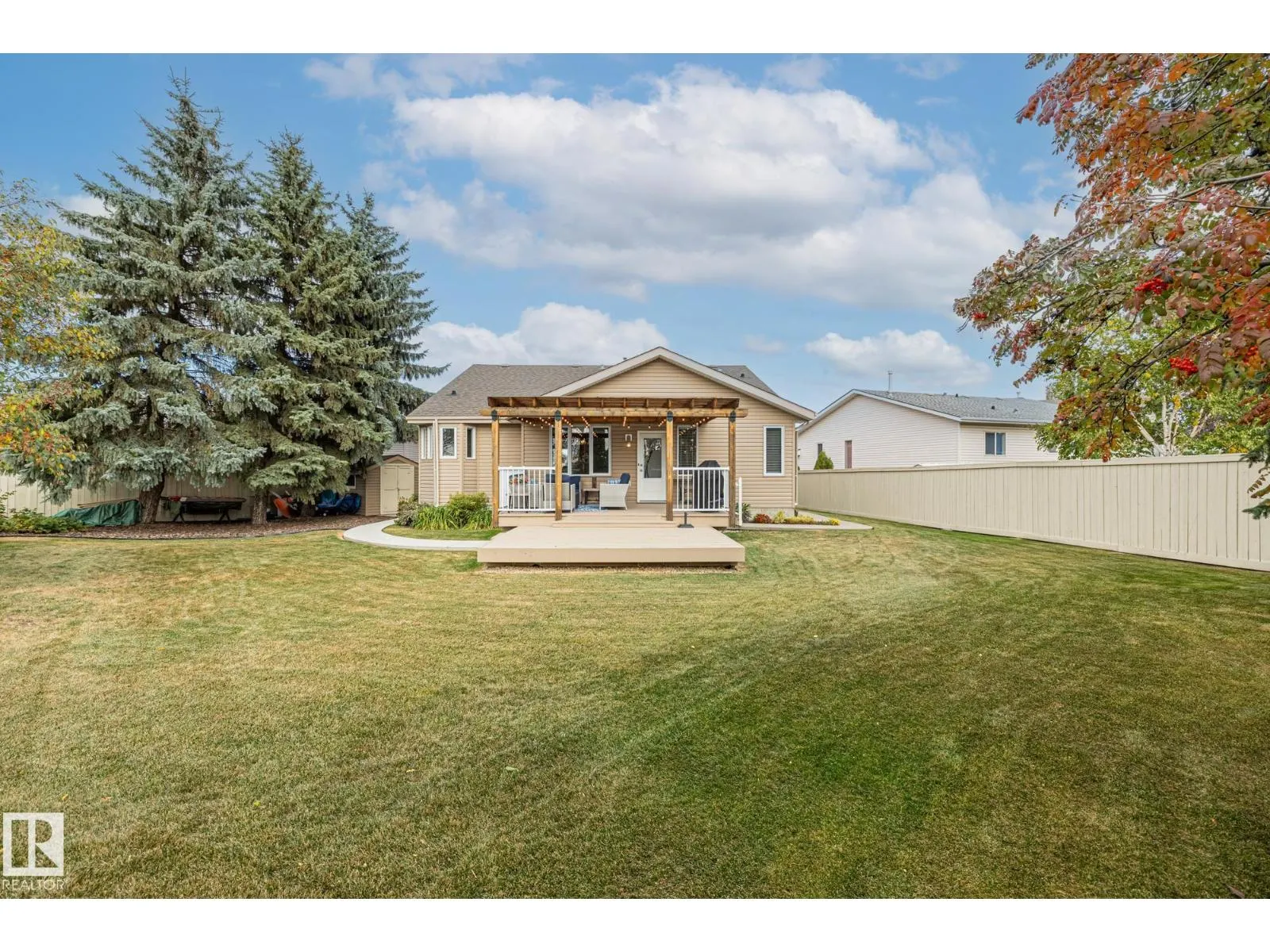 18931 89 AV NW