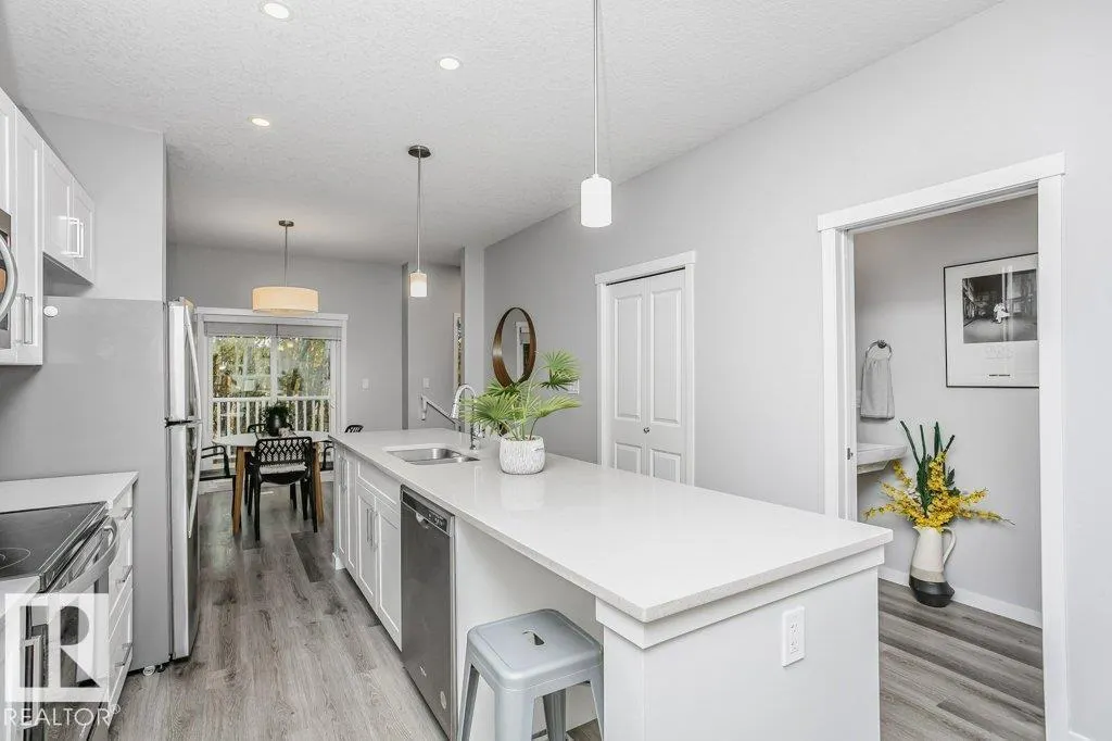 #52 320 SECORD BV NW