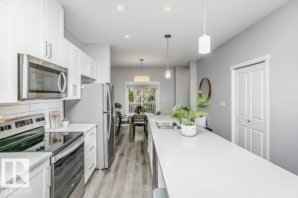 #52 320 SECORD BV NW