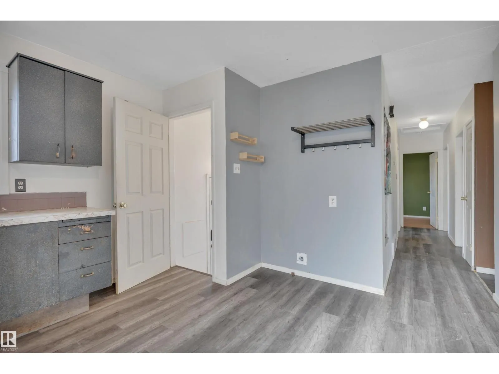 8328 165 ST NW