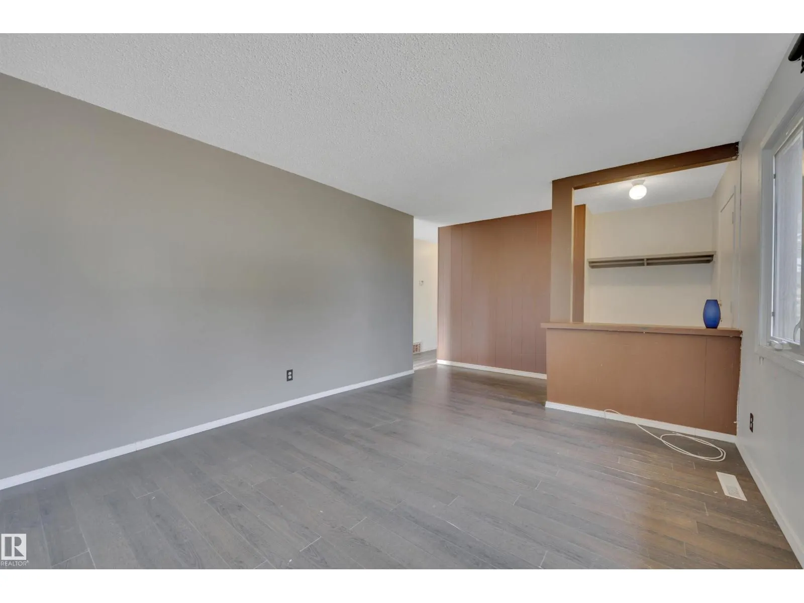8328 165 ST NW