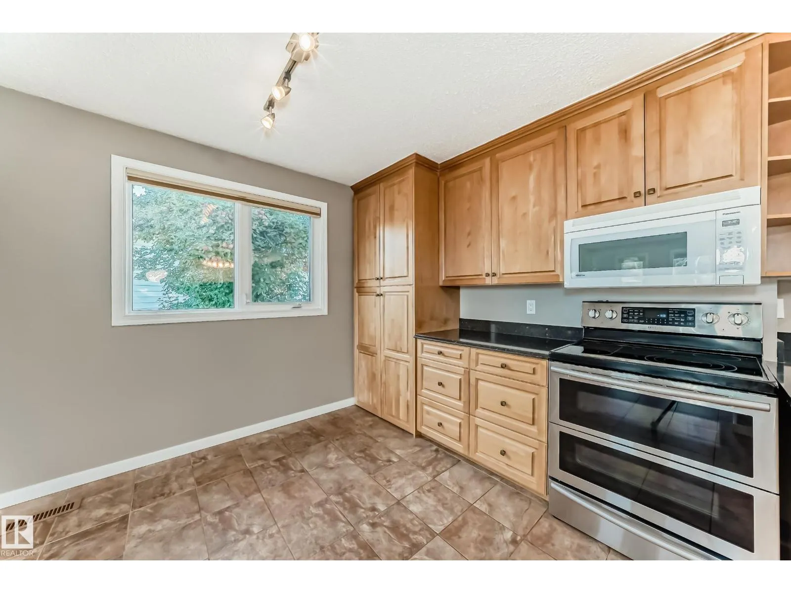 88 HOMESTEAD CR NW