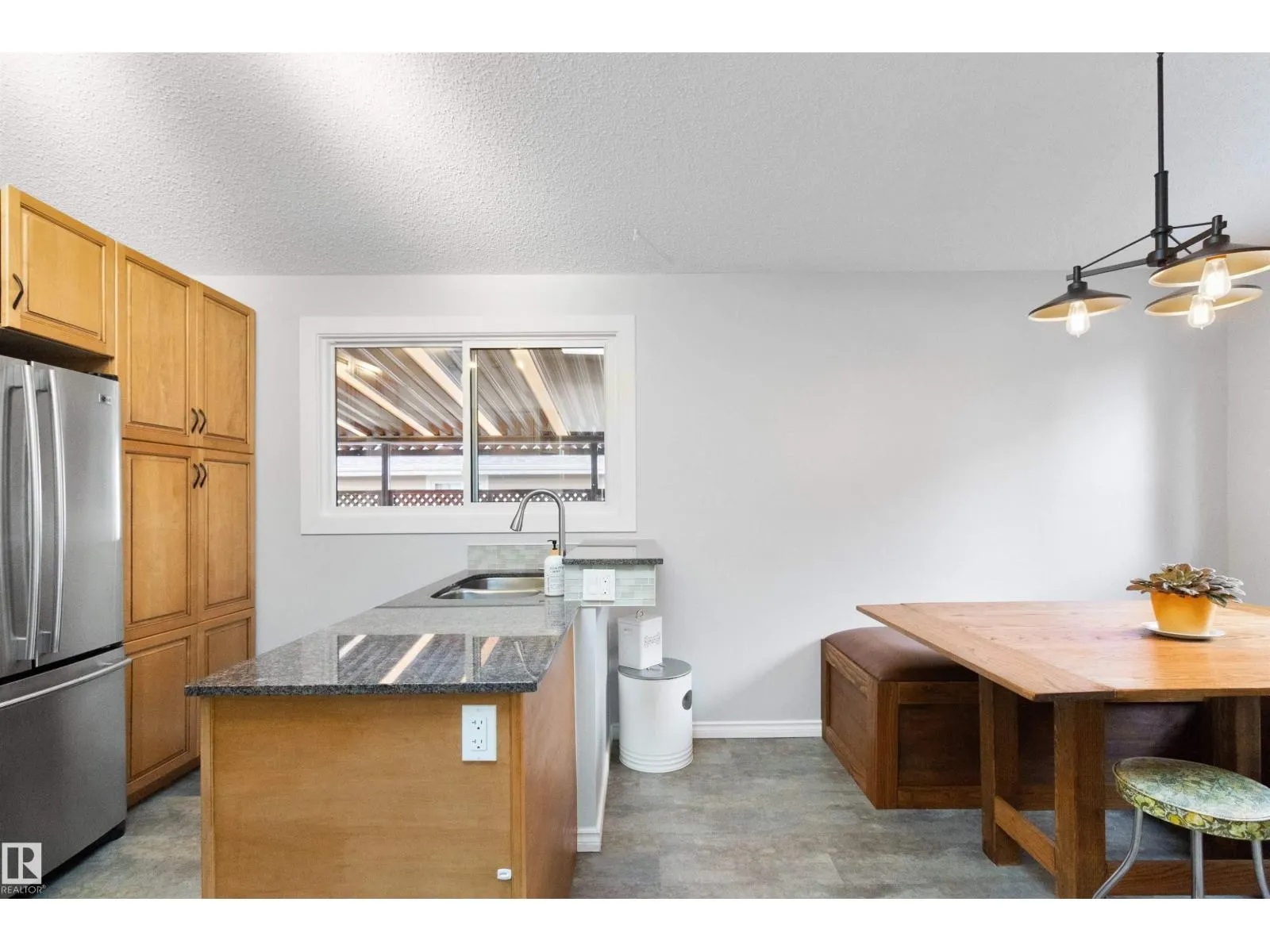 31 Curlew CR