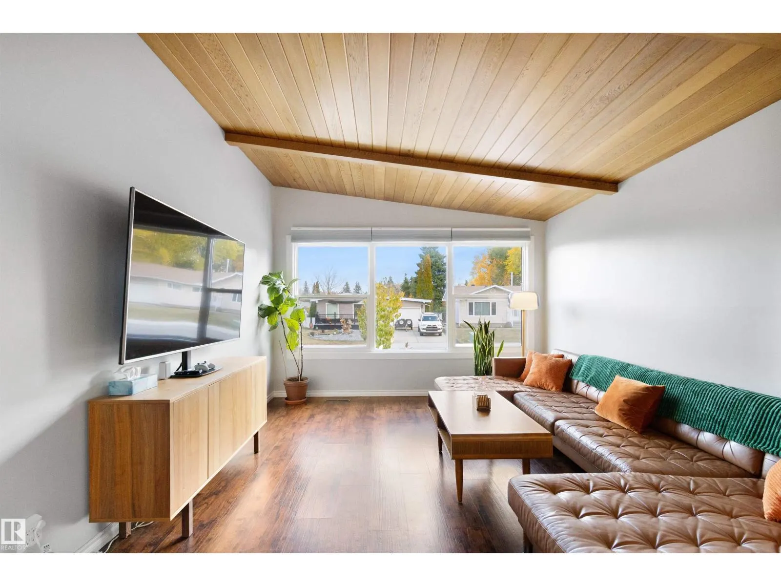 31 Curlew CR