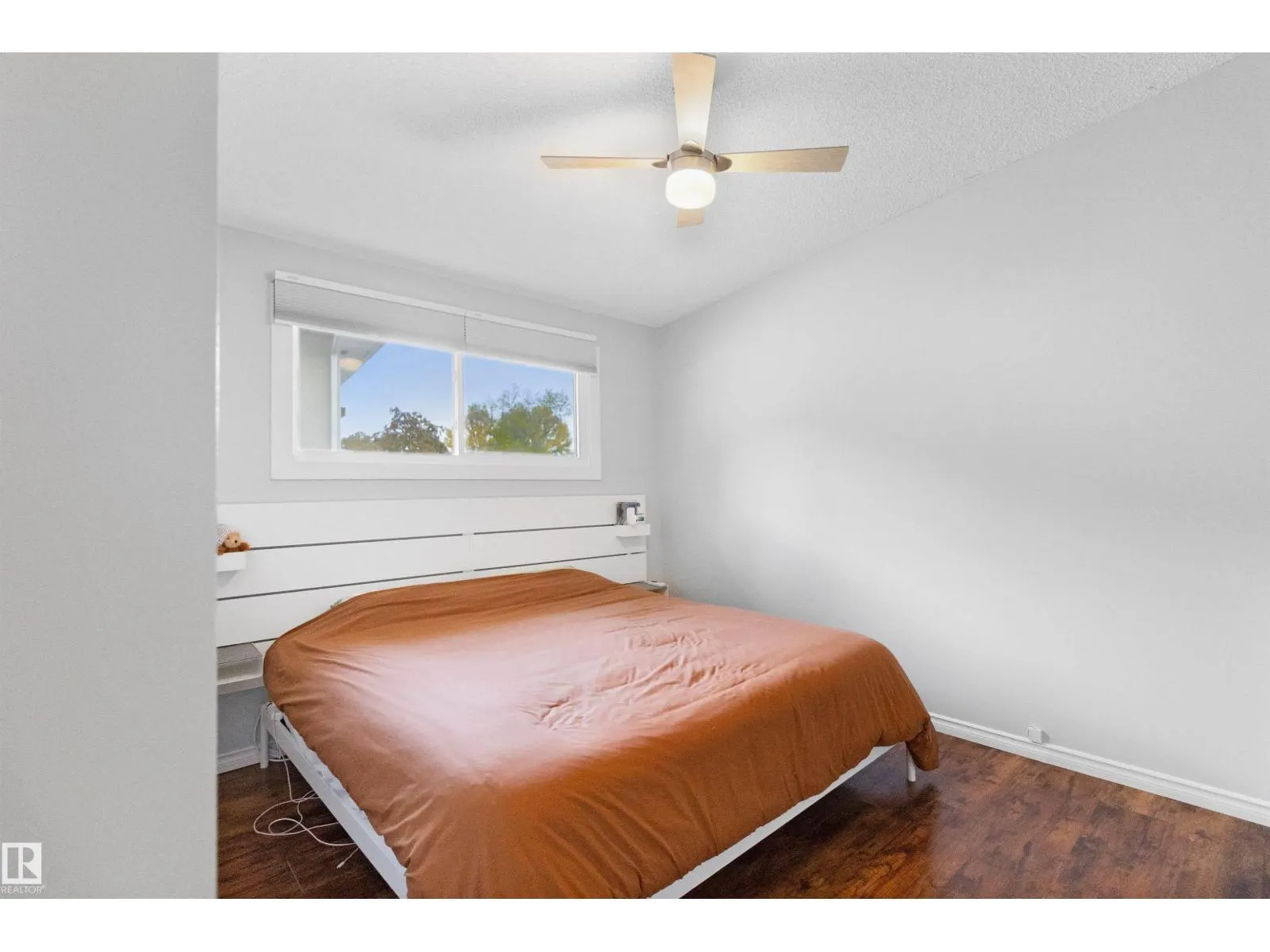 31 Curlew CR