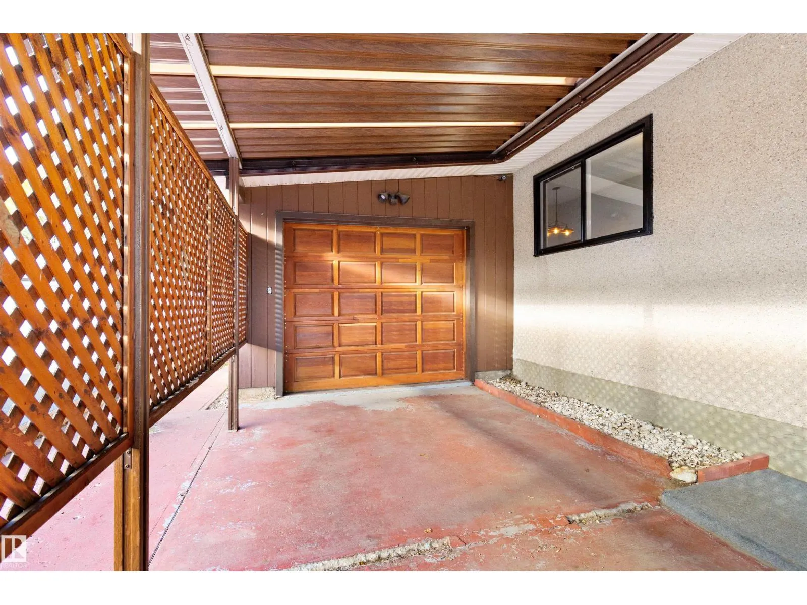 31 Curlew CR