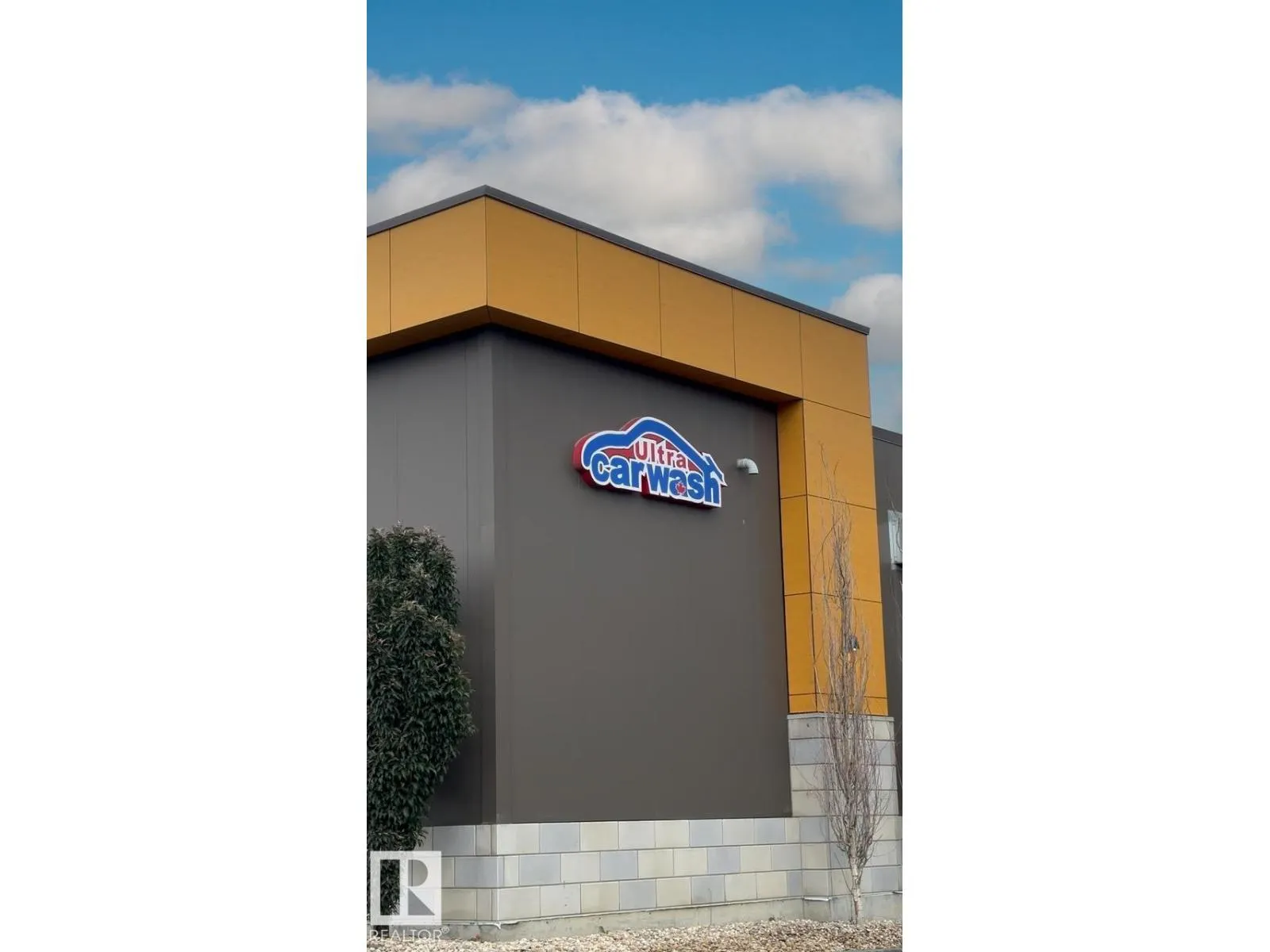 4381 167 AV NW