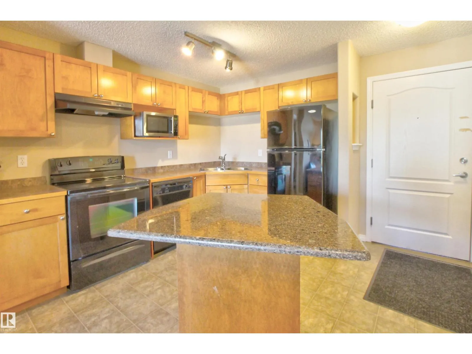 #319 155 EDWARDS DR SW