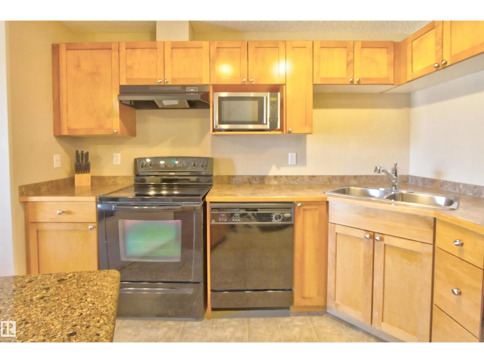 #319 155 EDWARDS DR SW