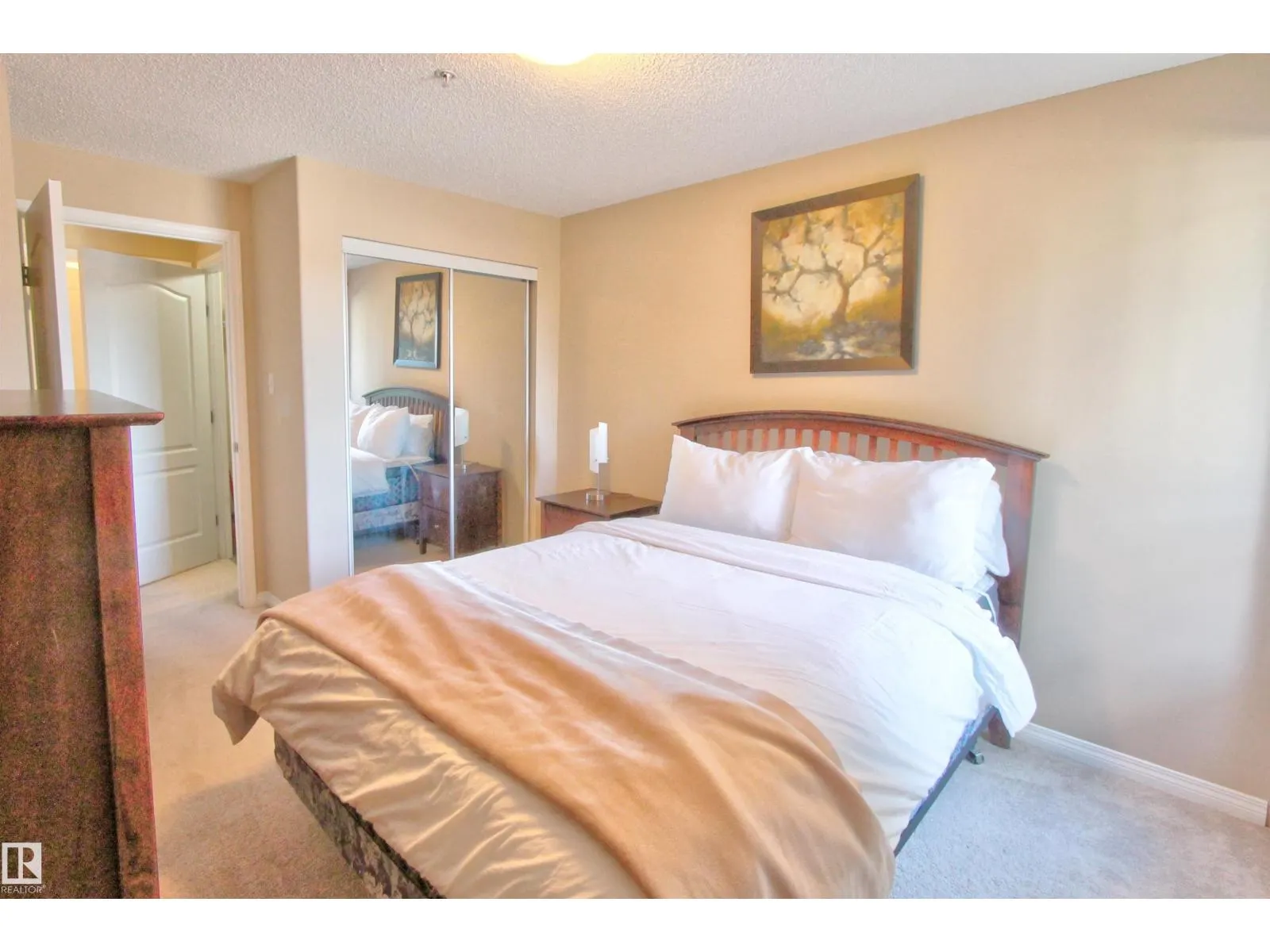 #319 155 EDWARDS DR SW