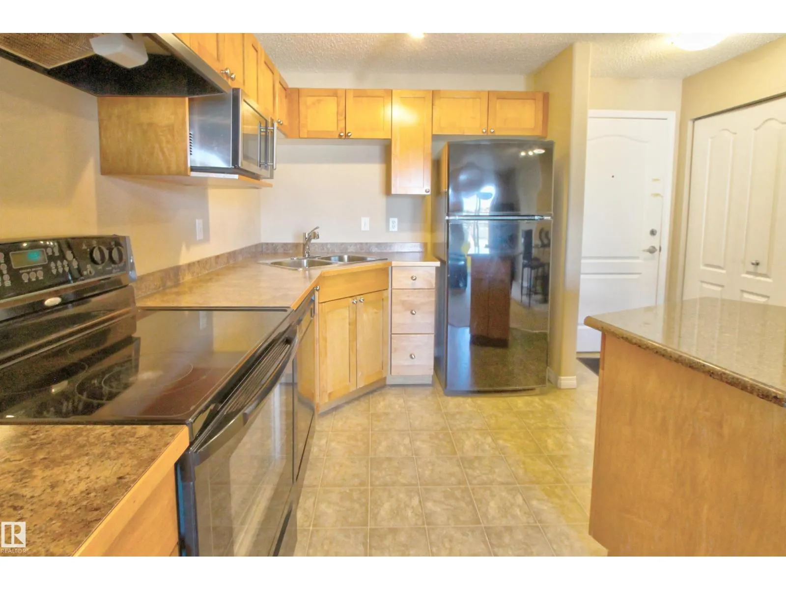 #319 155 EDWARDS DR SW