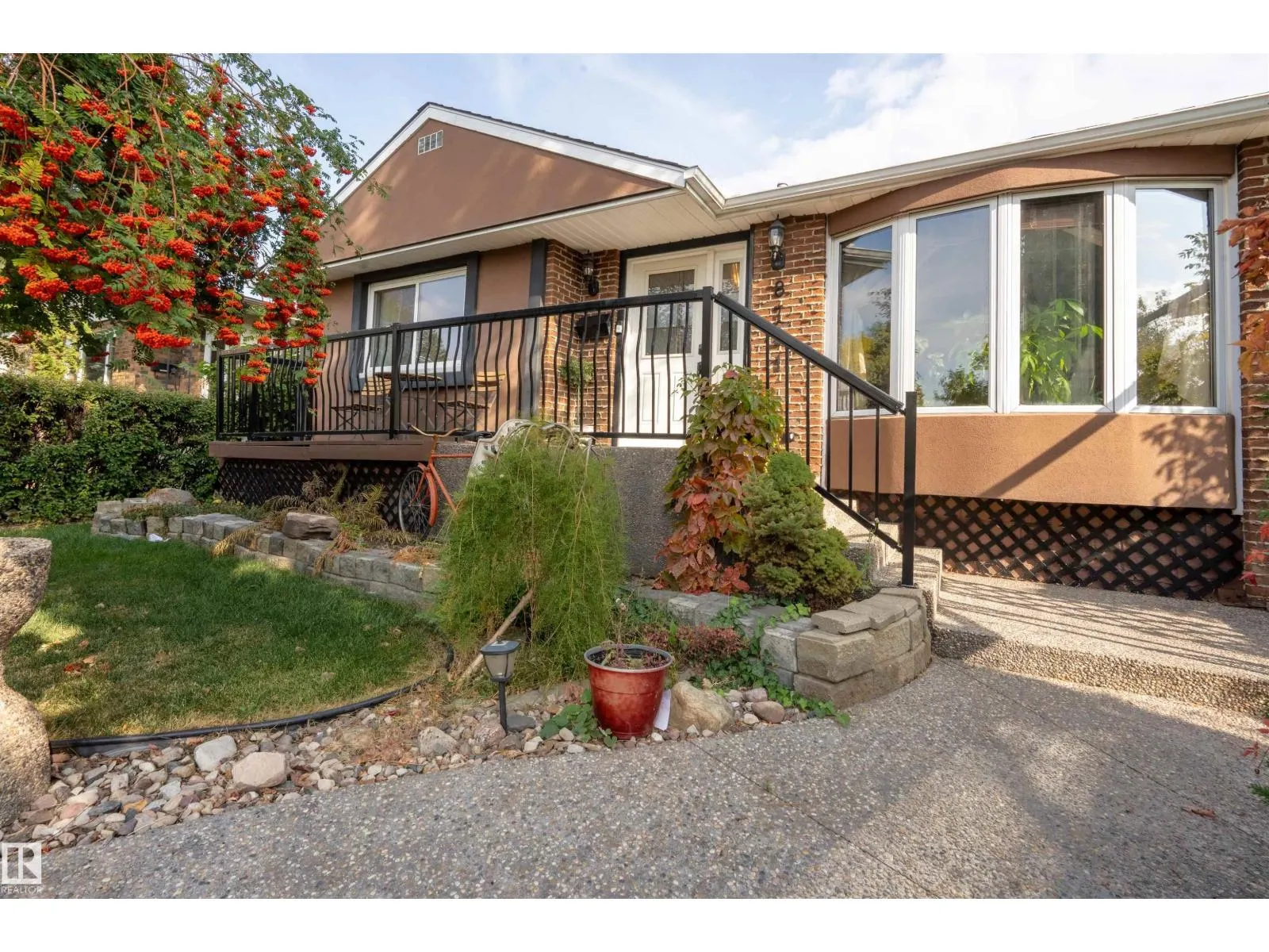 8721 152 ST NW