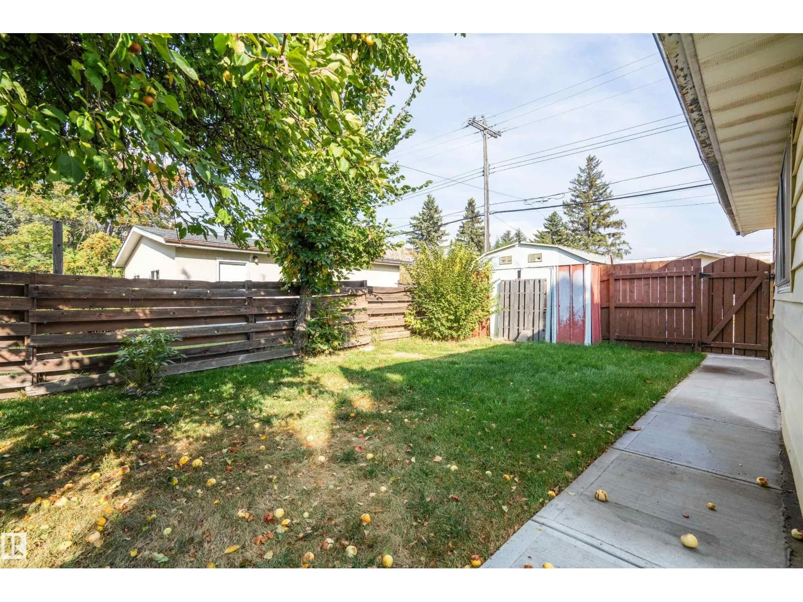 8721 152 ST NW