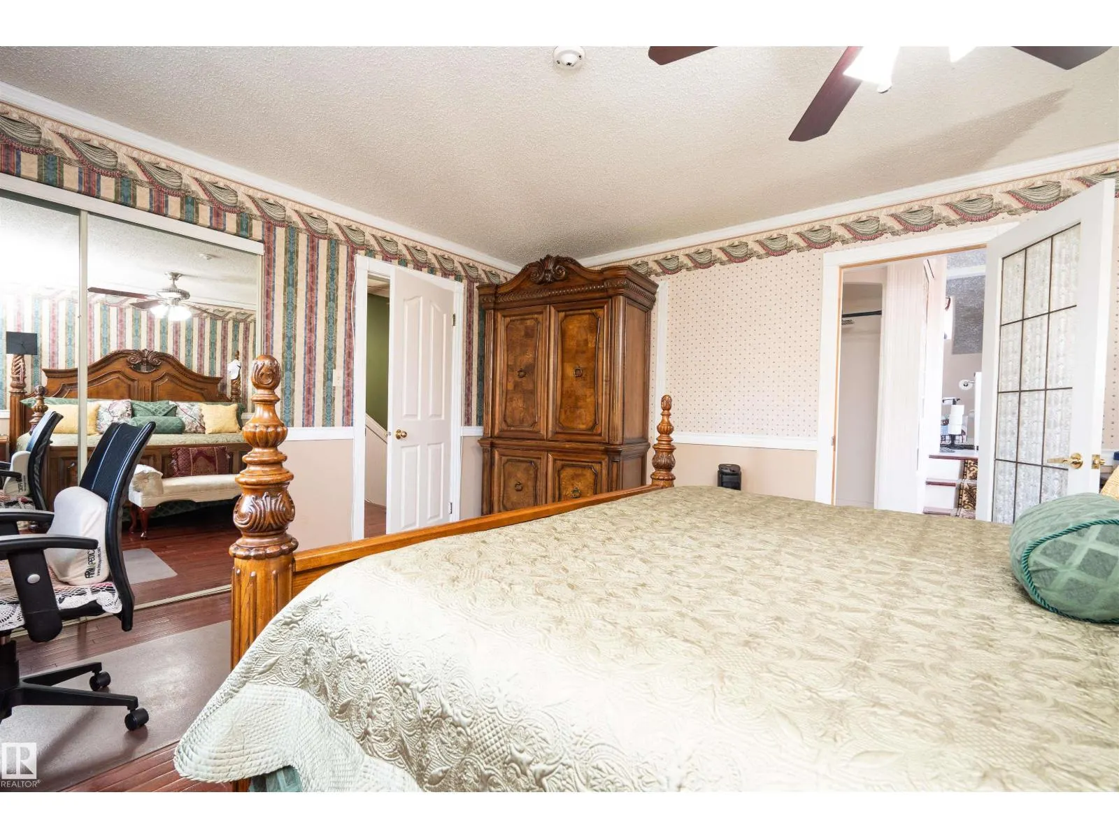 8721 152 ST NW