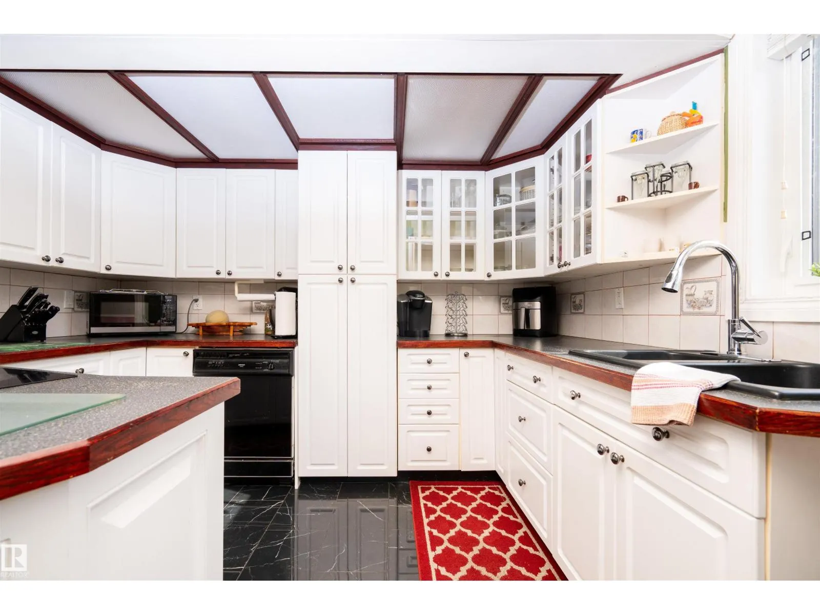 8721 152 ST NW