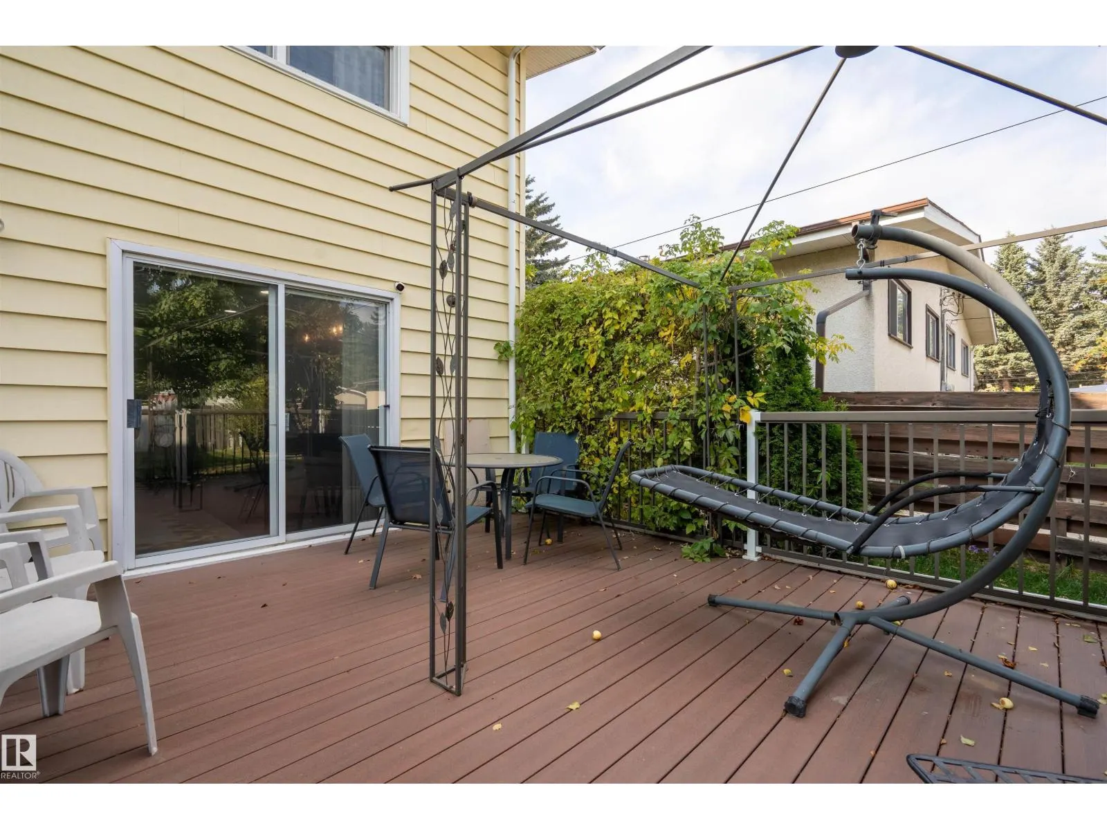 8721 152 ST NW