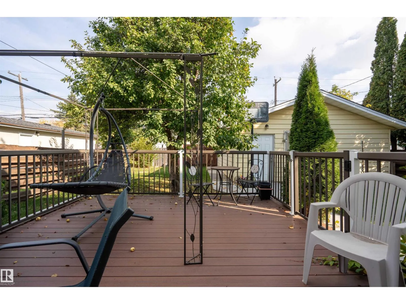 8721 152 ST NW
