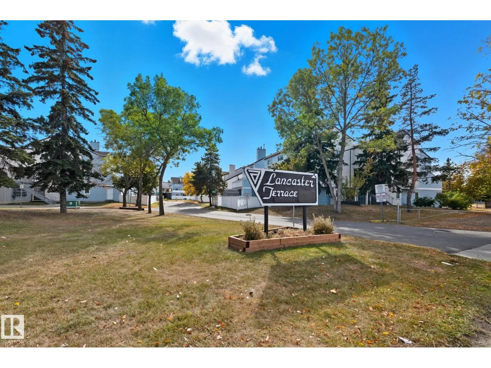181 LANCASTER TC NW