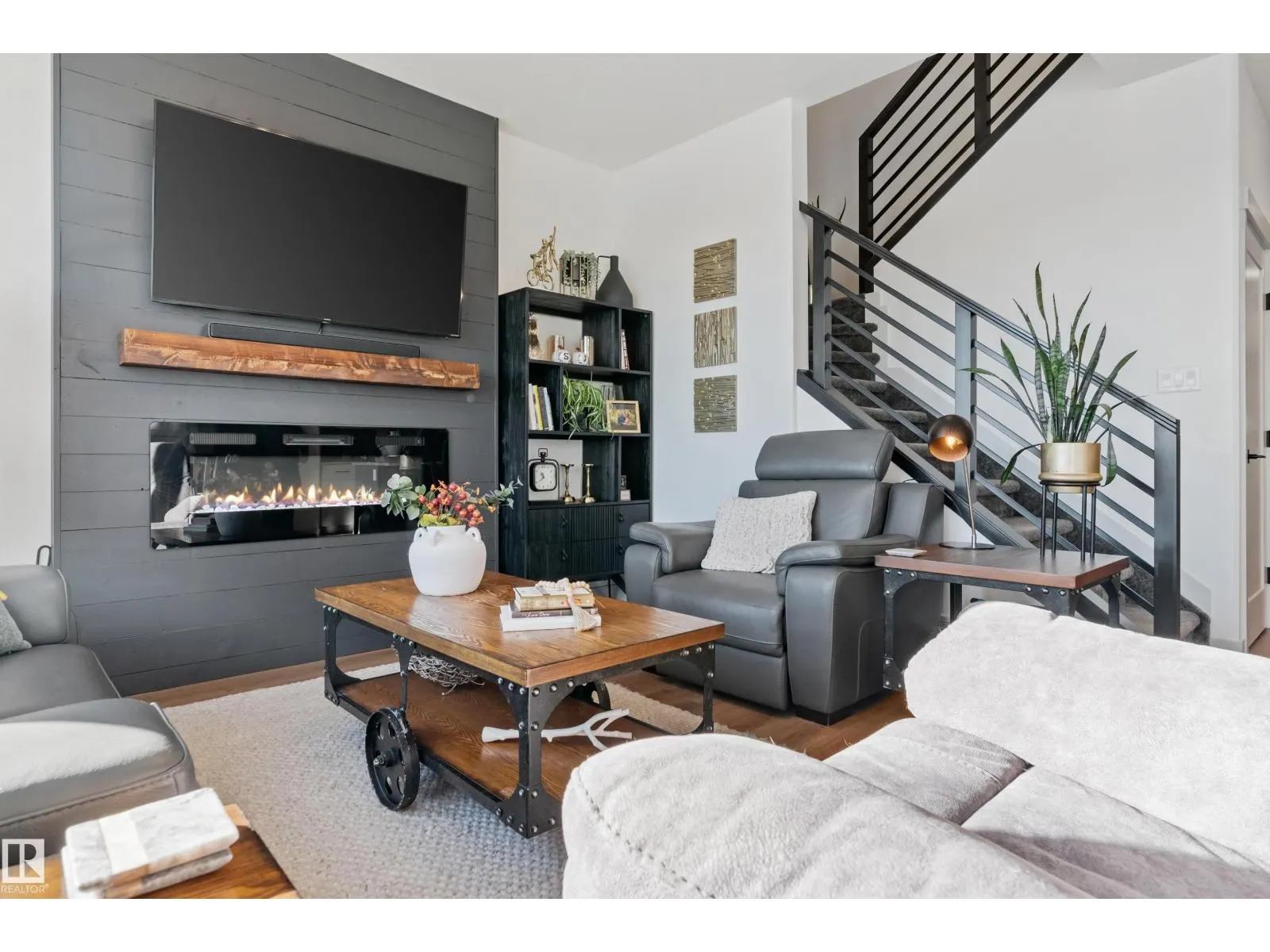 57 SAVOY CR