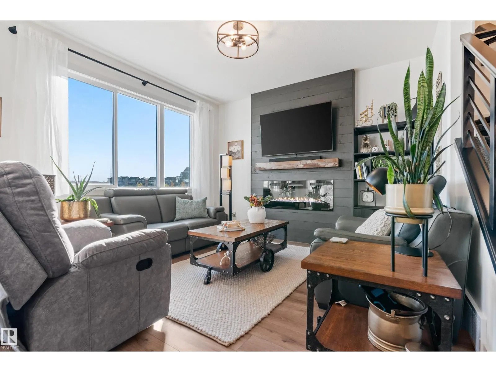 57 SAVOY CR