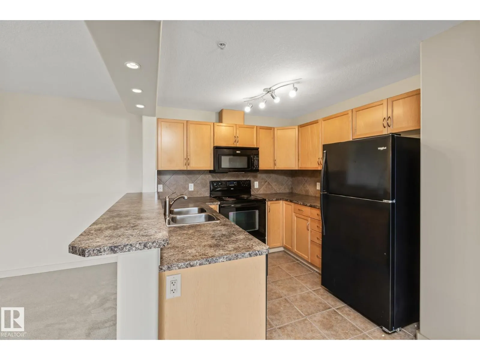 #313 11615 ELLERSLIE RD SW