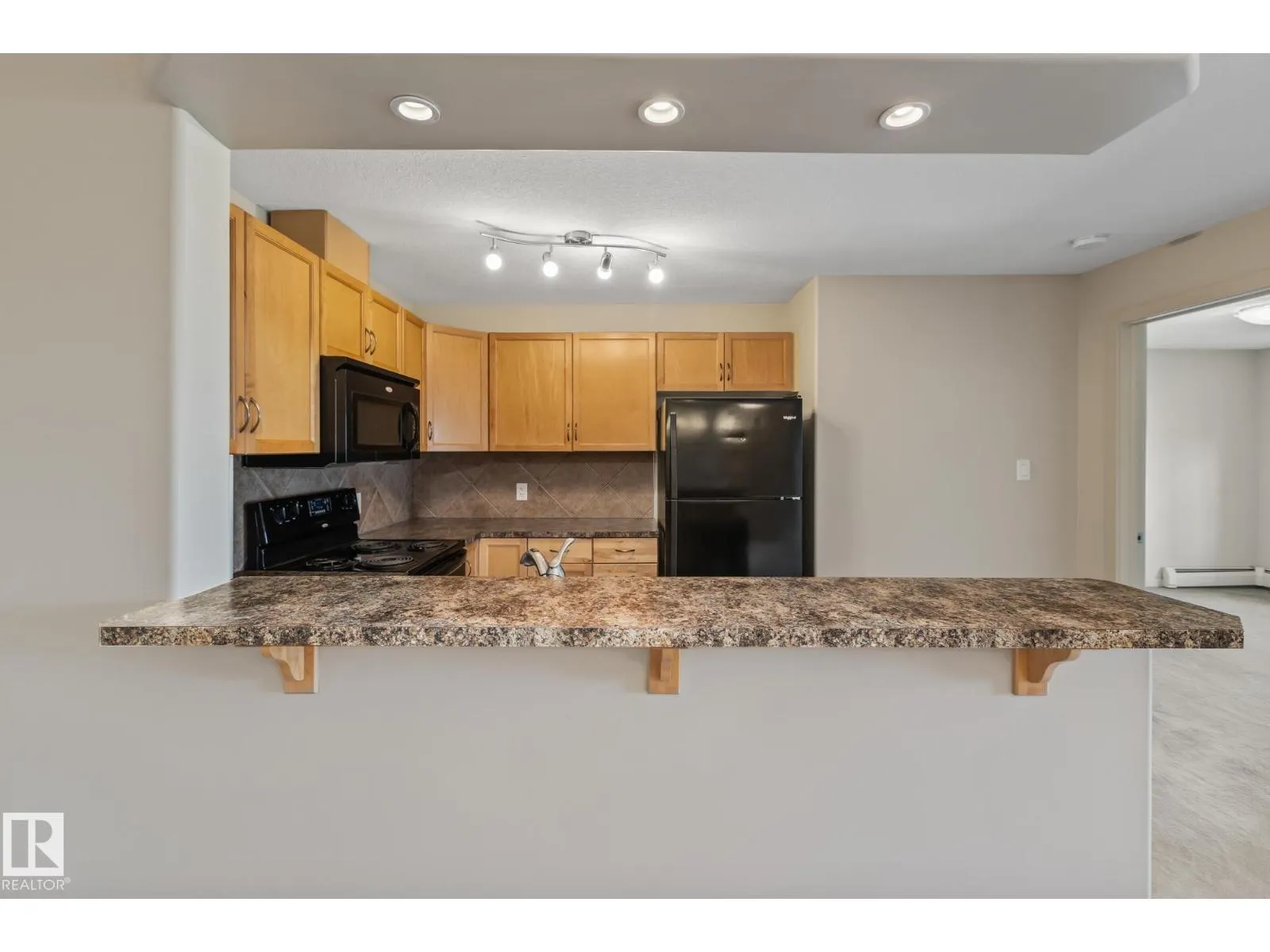 #313 11615 ELLERSLIE RD SW