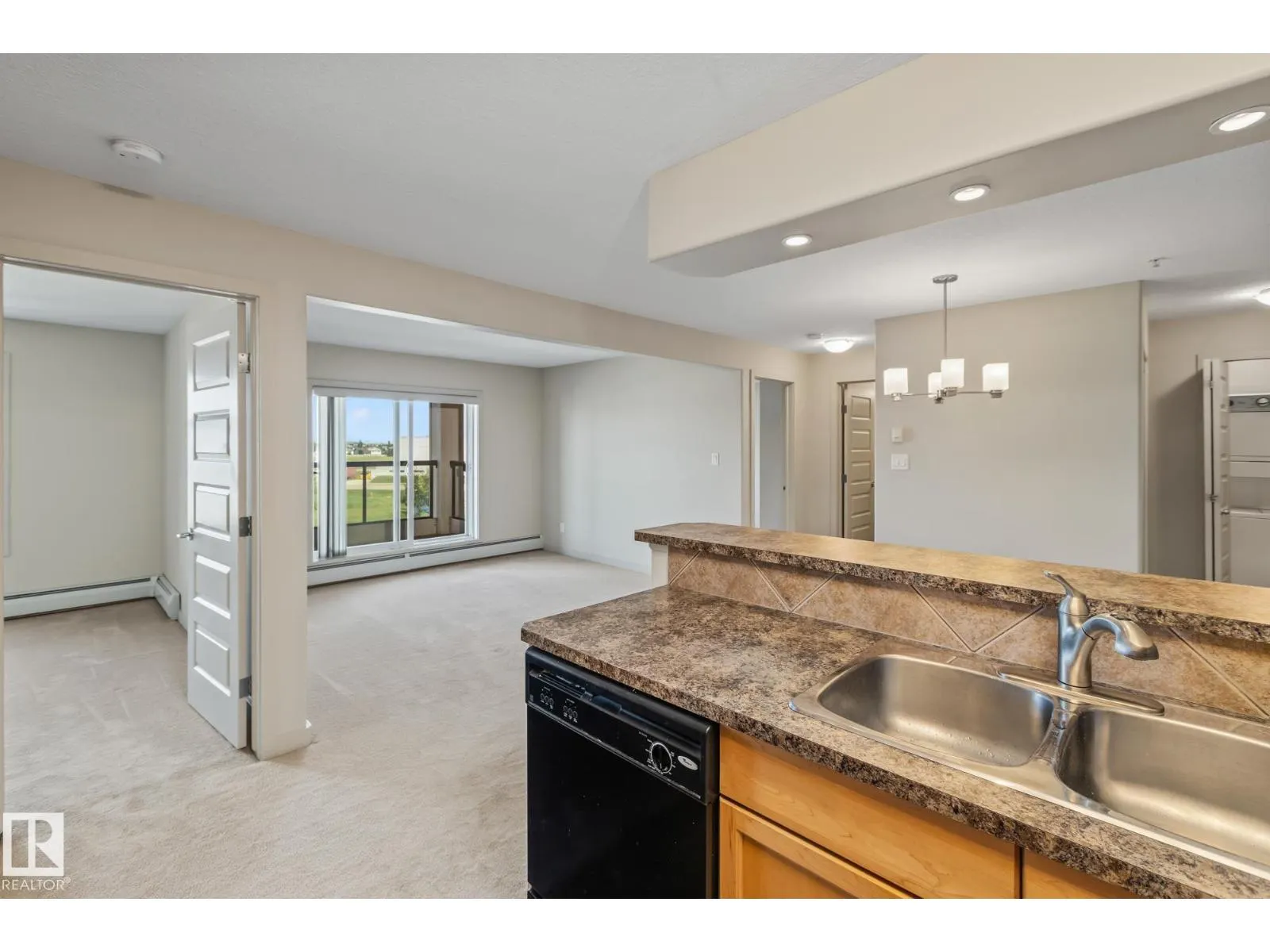 #313 11615 ELLERSLIE RD SW