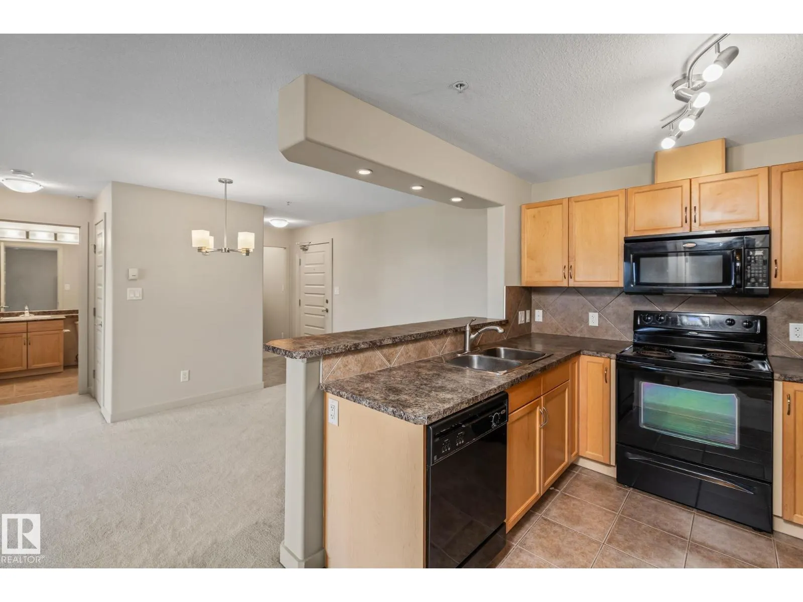 #313 11615 ELLERSLIE RD SW
