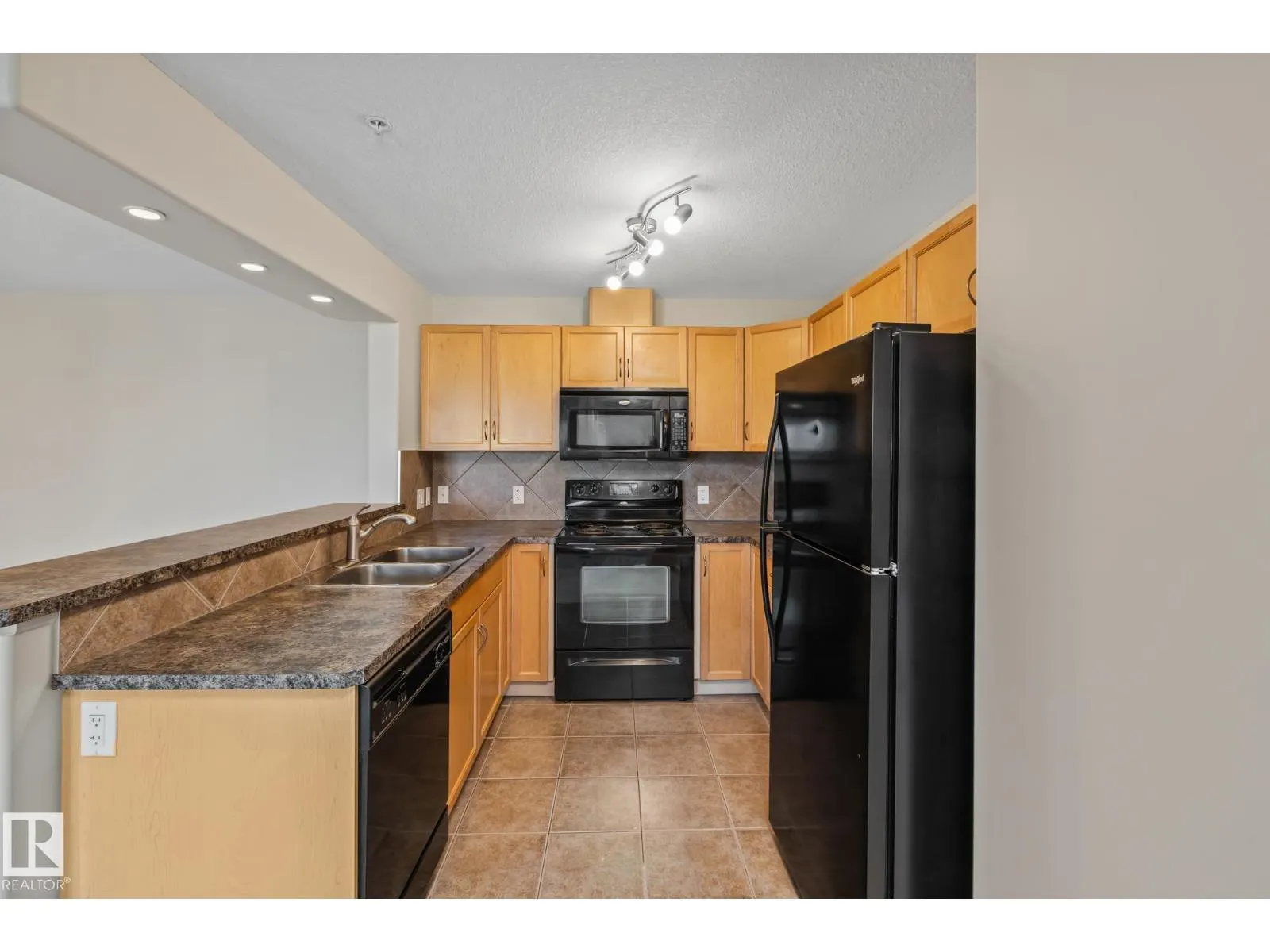 #313 11615 ELLERSLIE RD SW