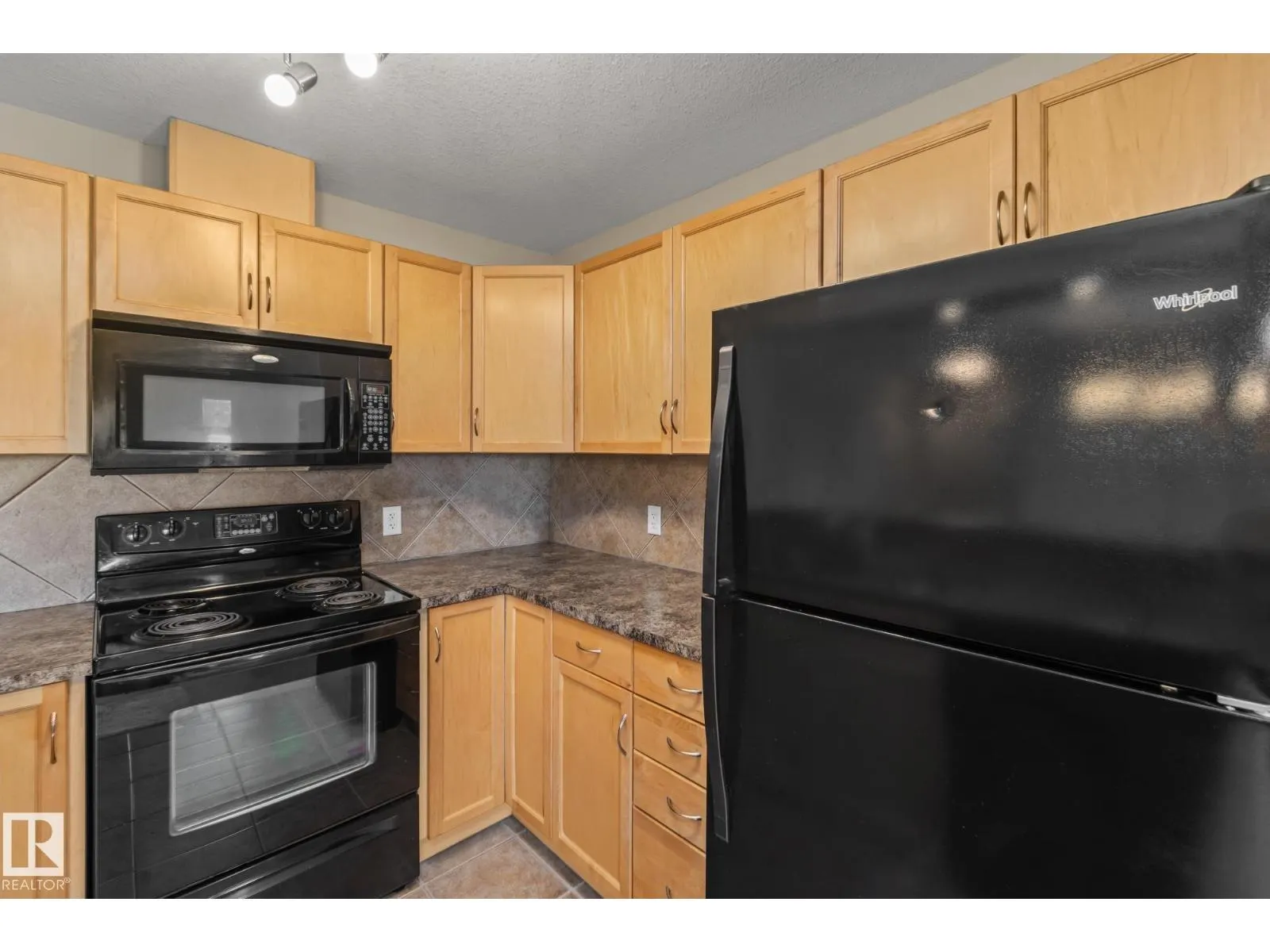 #313 11615 ELLERSLIE RD SW