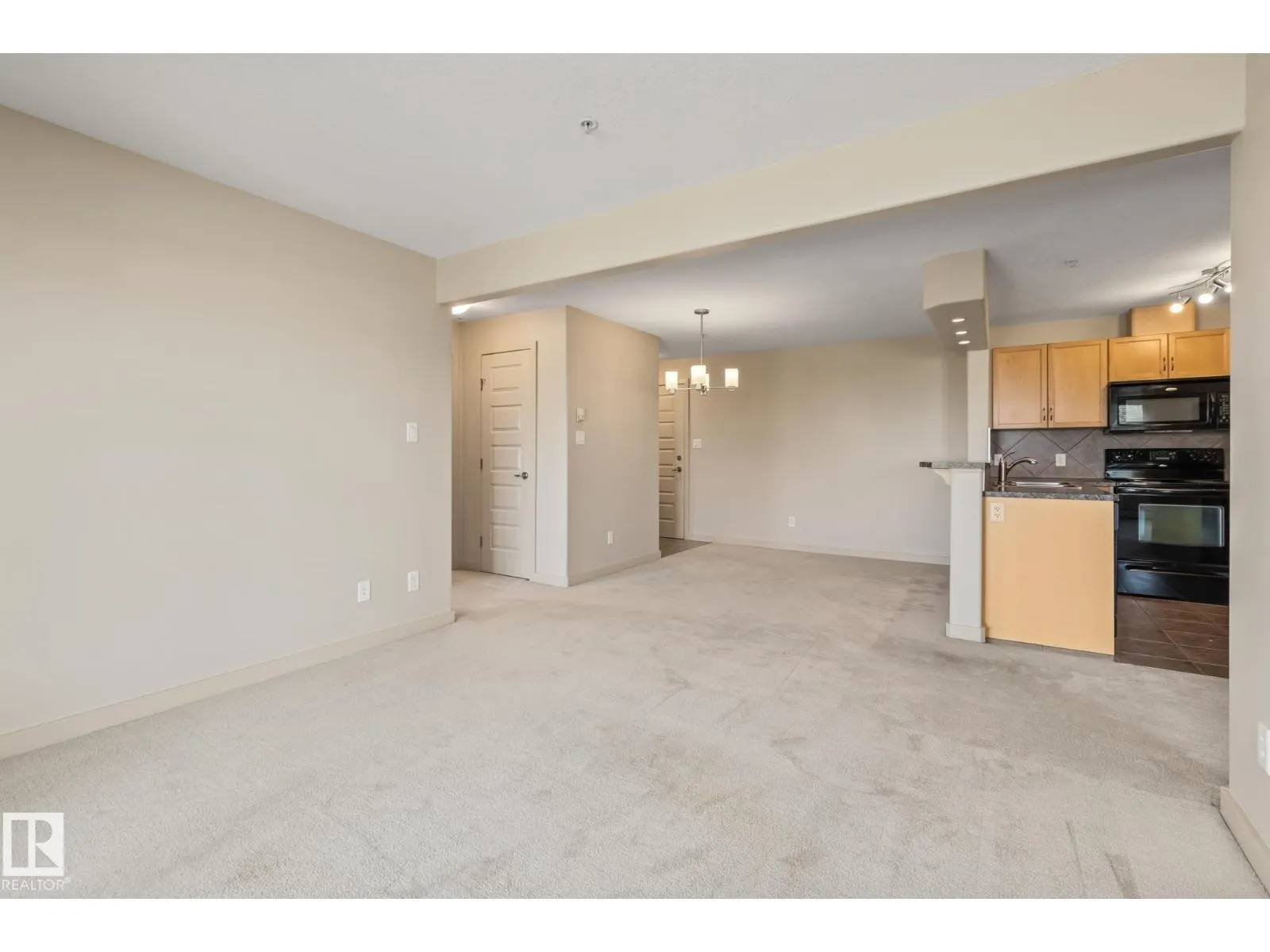 #313 11615 ELLERSLIE RD SW