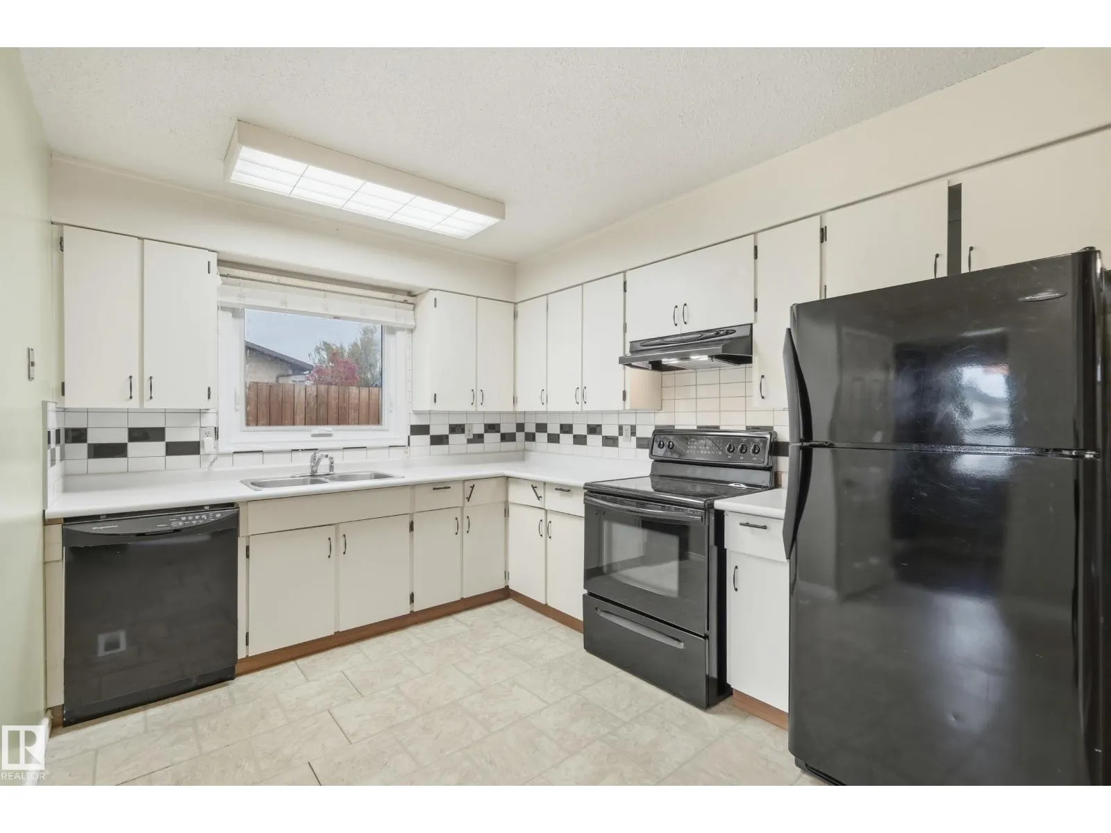 14231 24 ST NW