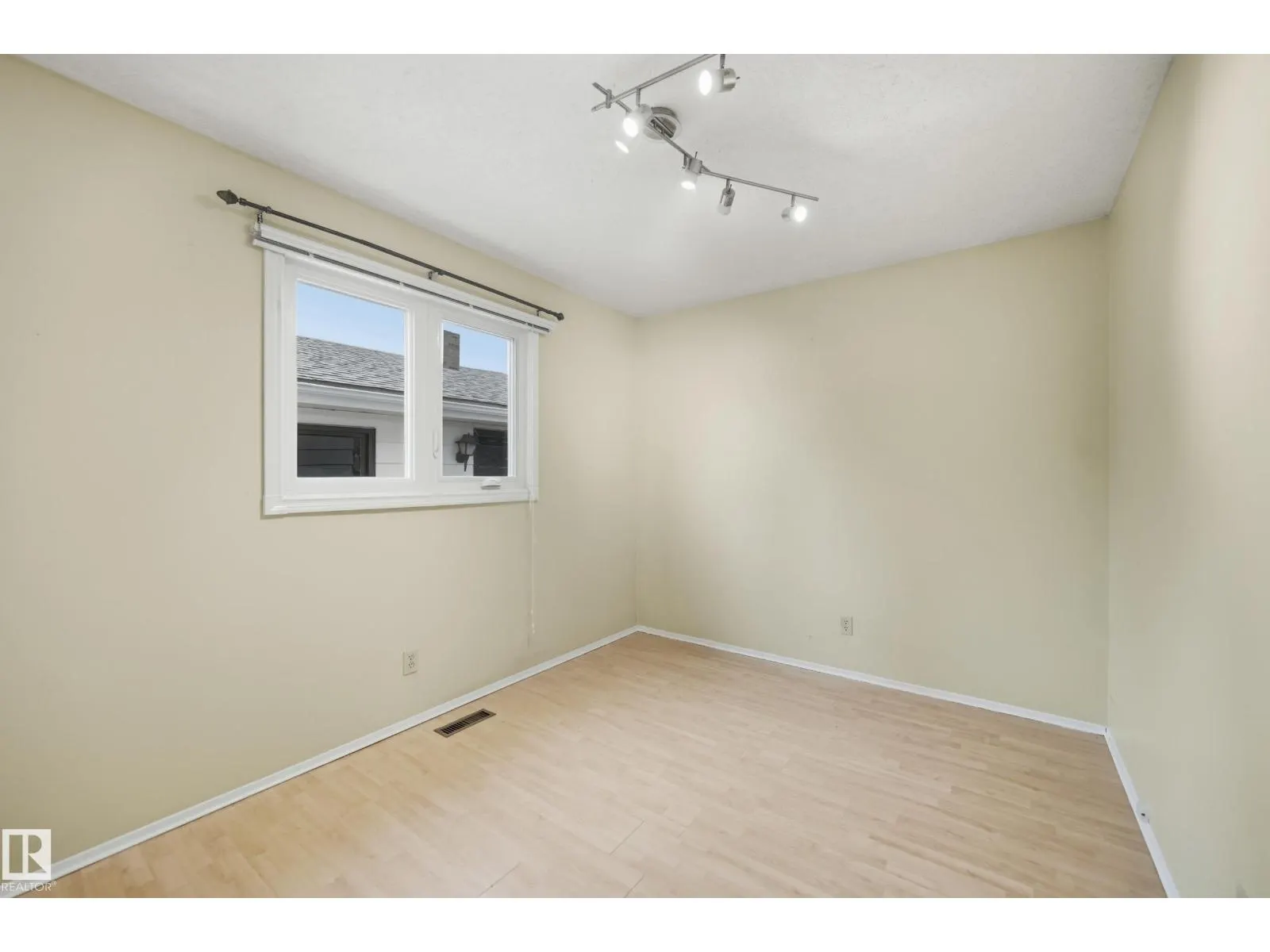 14231 24 ST NW