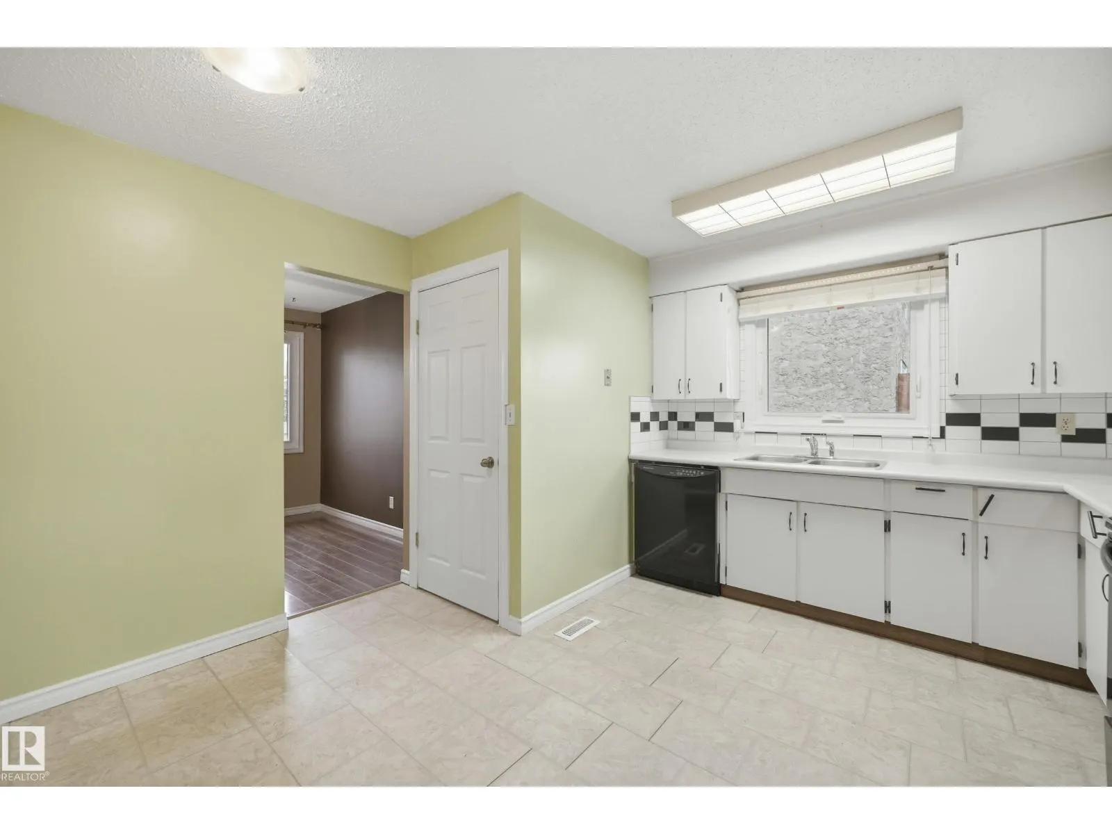 14231 24 ST NW
