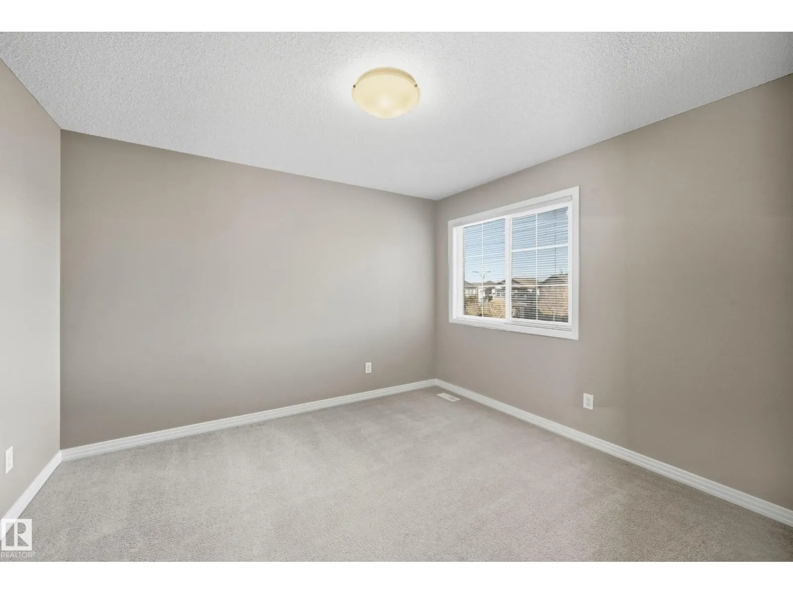 3528 CLAXTON CR SW