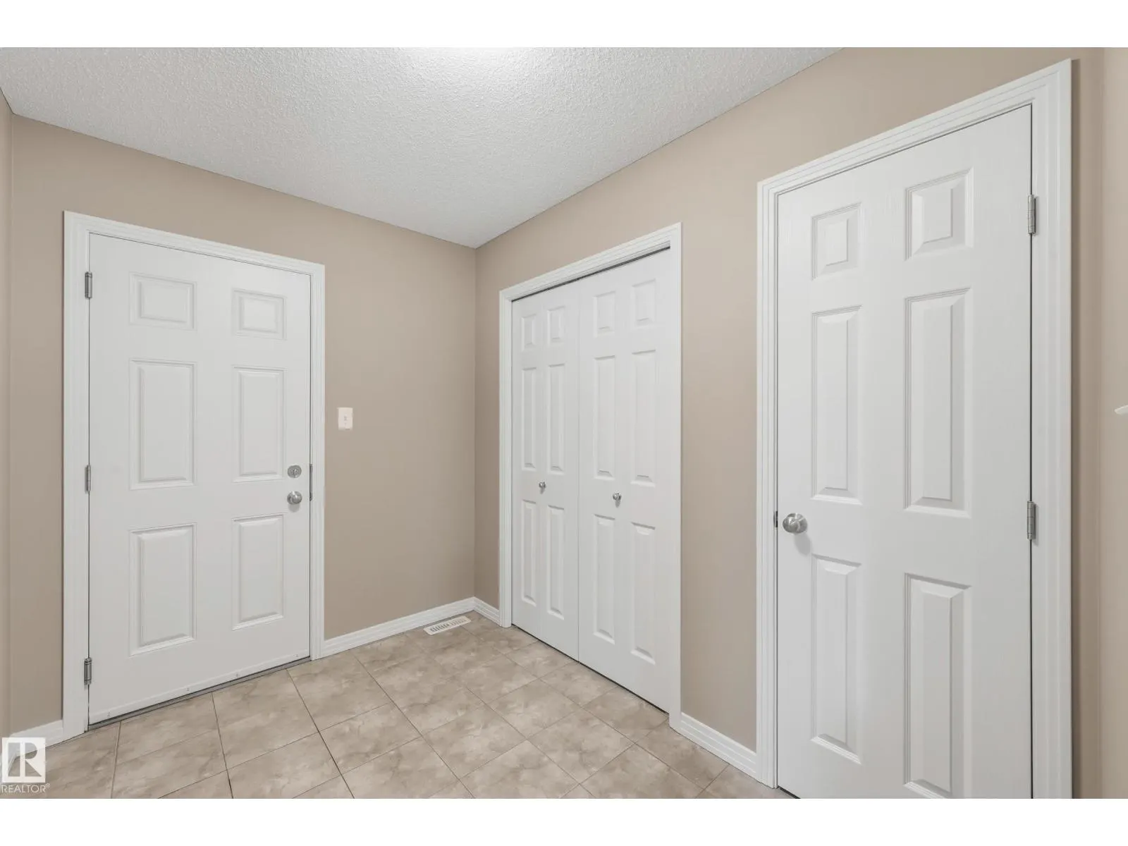 3528 CLAXTON CR SW