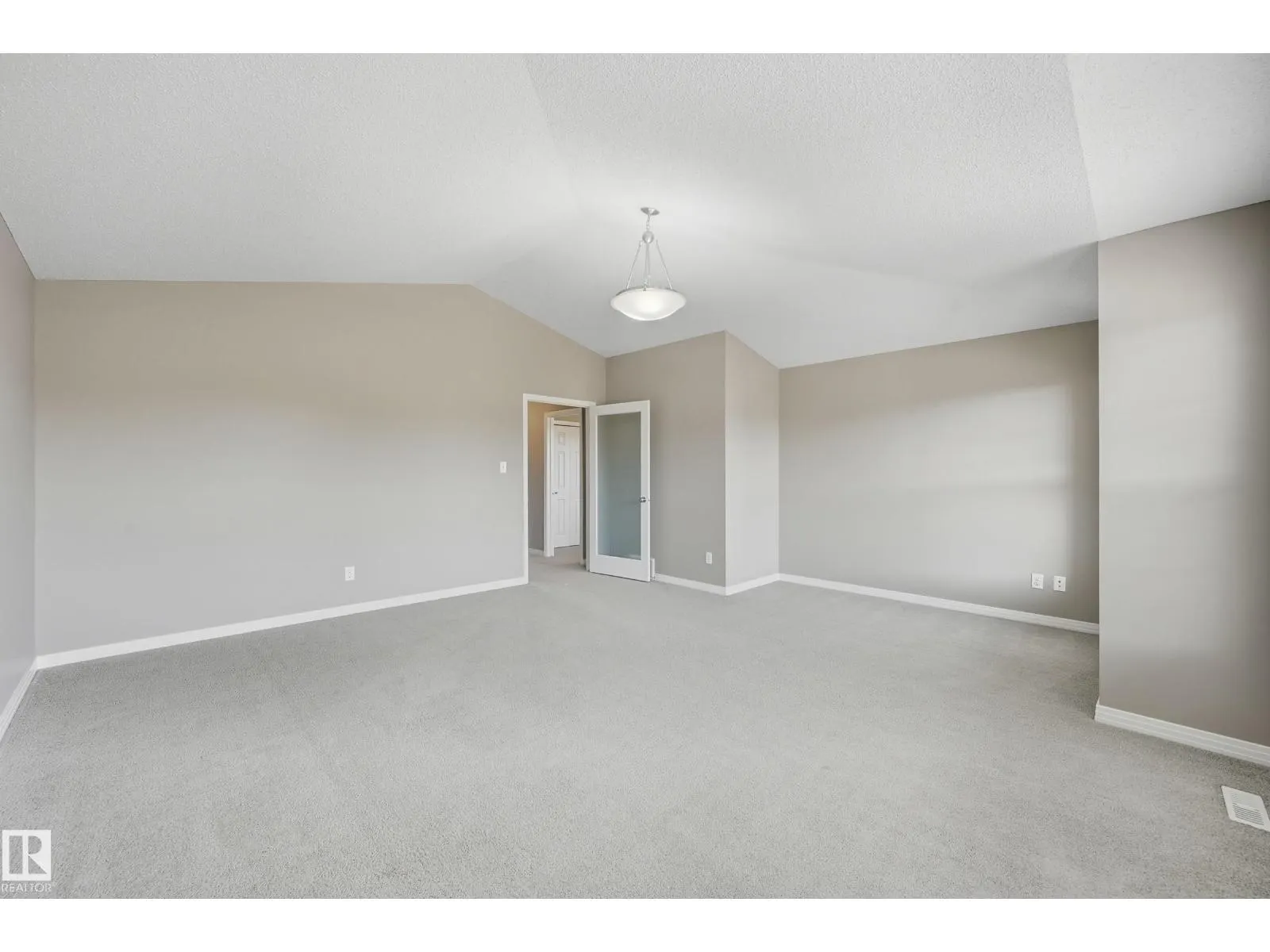 3528 CLAXTON CR SW