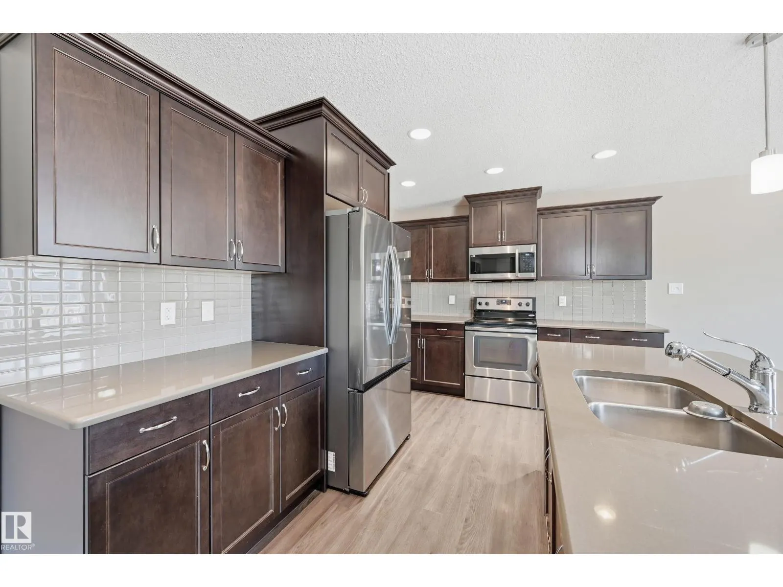 3528 CLAXTON CR SW
