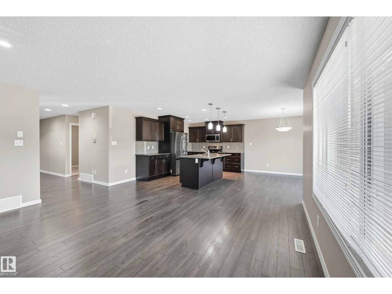 3528 CLAXTON CR SW