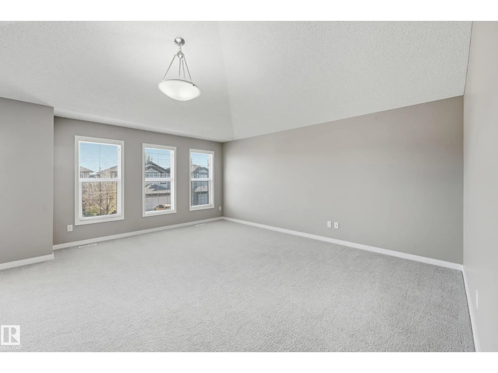 3528 CLAXTON CR SW