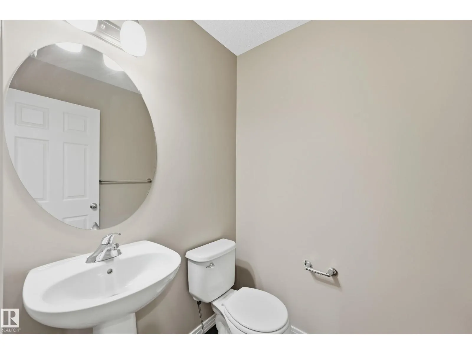3528 CLAXTON CR SW