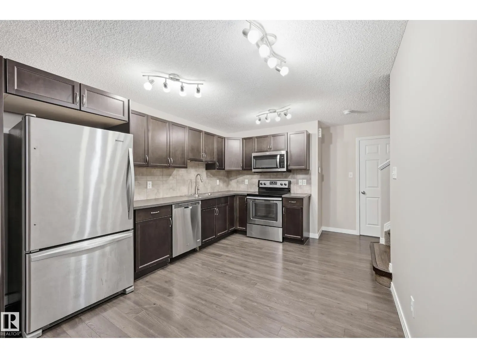 3528 CLAXTON CR SW