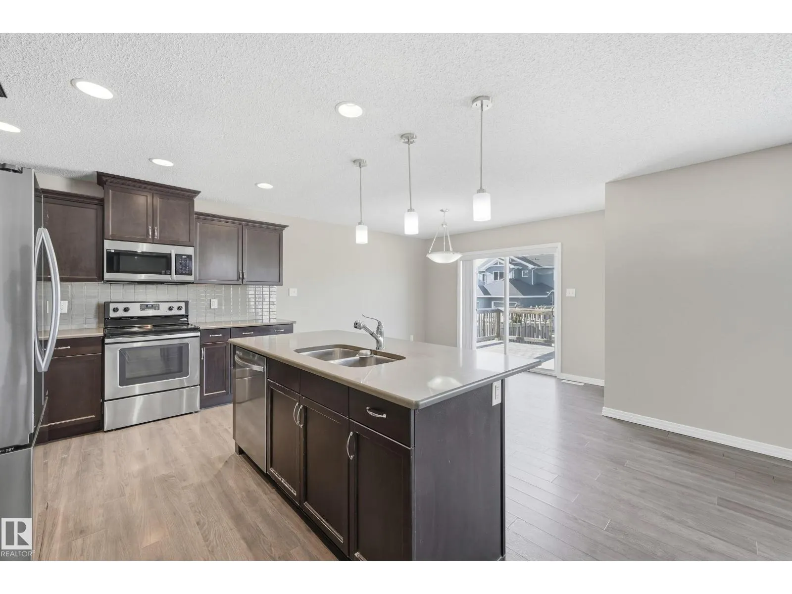 3528 CLAXTON CR SW